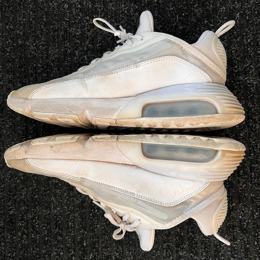 Nike Air Max 2090 Triple White Sneakers Low Top men's 9.5